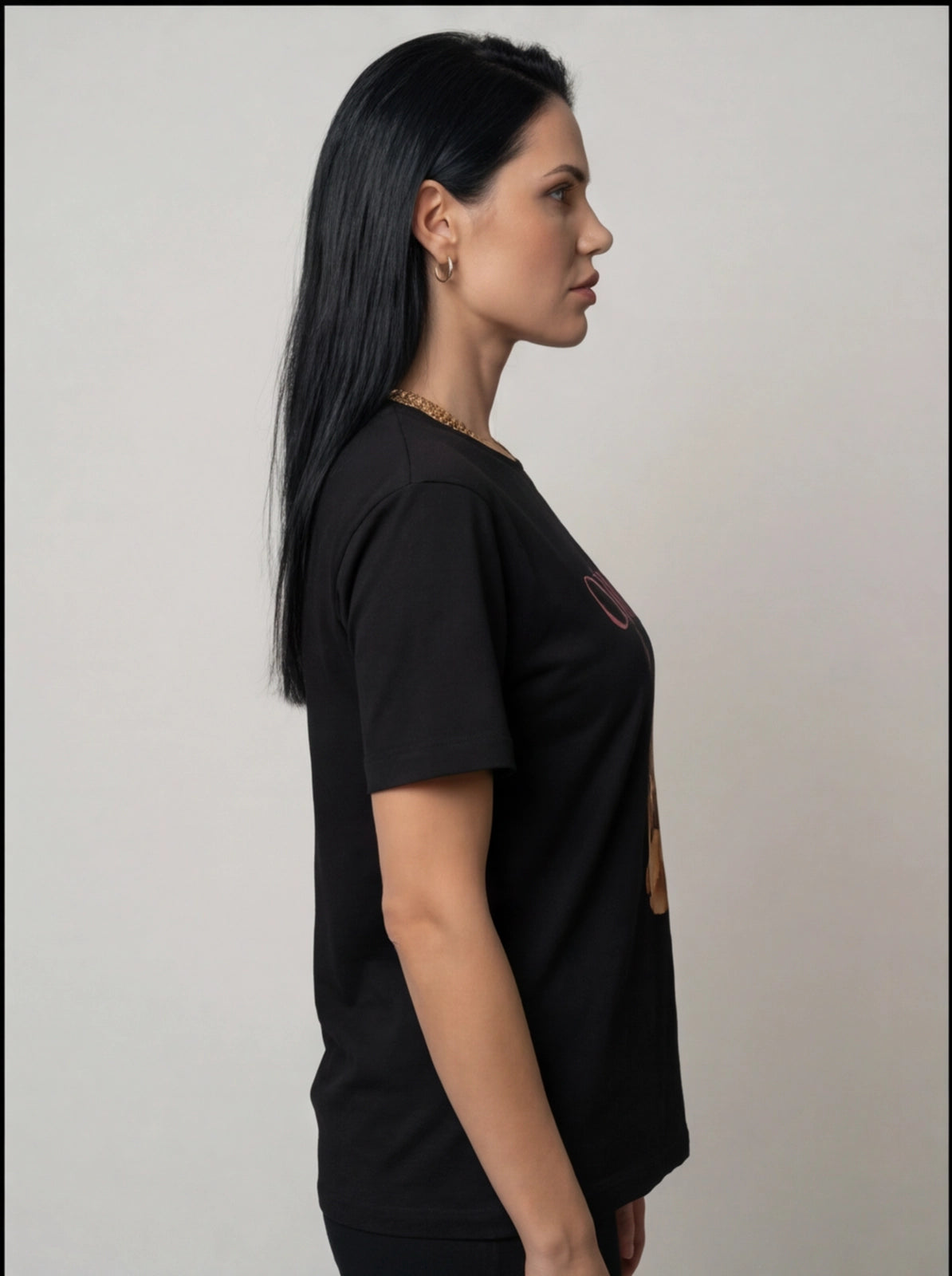 T-shirt nera barboncino